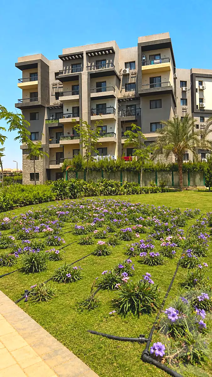 https://aqarmap.com.eg/ar/listing/7215170-for-sale-cairo-6th-of-october-hadaeq-october-compounds-shjr-ryzydns-y-jy-y-llttwyr