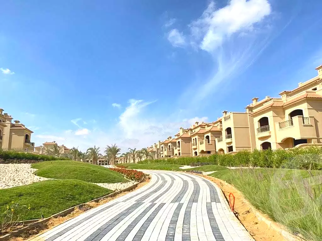 https://aqarmap.com.eg/ar/listing/7216006-for-sale-cairo-new-administrative-capital-r4-la-vista-city