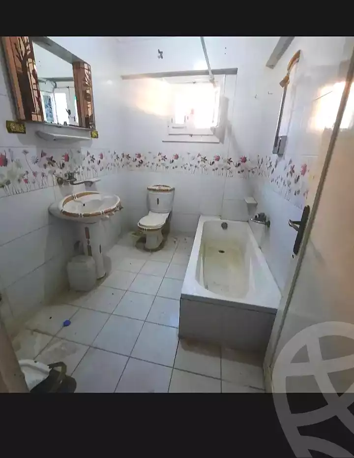 https://aqarmap.com.eg/ar/listing/7216013-for-sale-alexandria-al-agamy-el-hanouvel-al-asdakaa-st