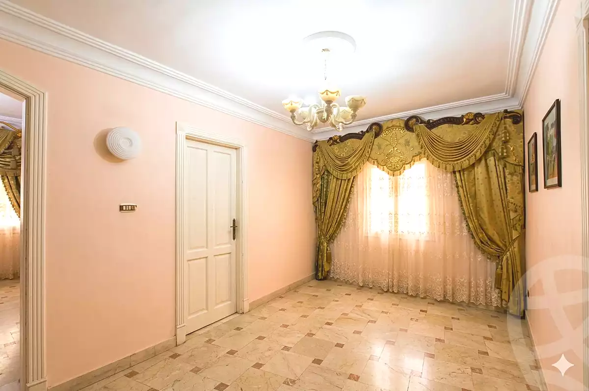 https://aqarmap.com.eg/ar/listing/7216037-for-sale-beheira-damanhour-damanhour-city-al-dawaa-st