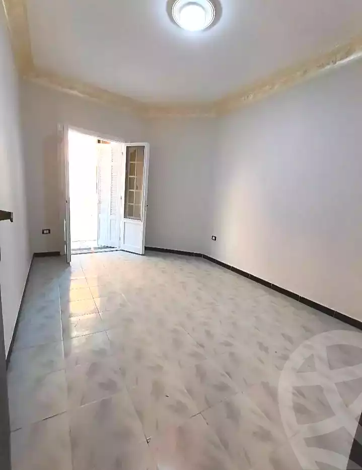 https://aqarmap.com.eg/ar/listing/7216110-for-sale-alexandria-miami-shr-jml-bd-lnsr
