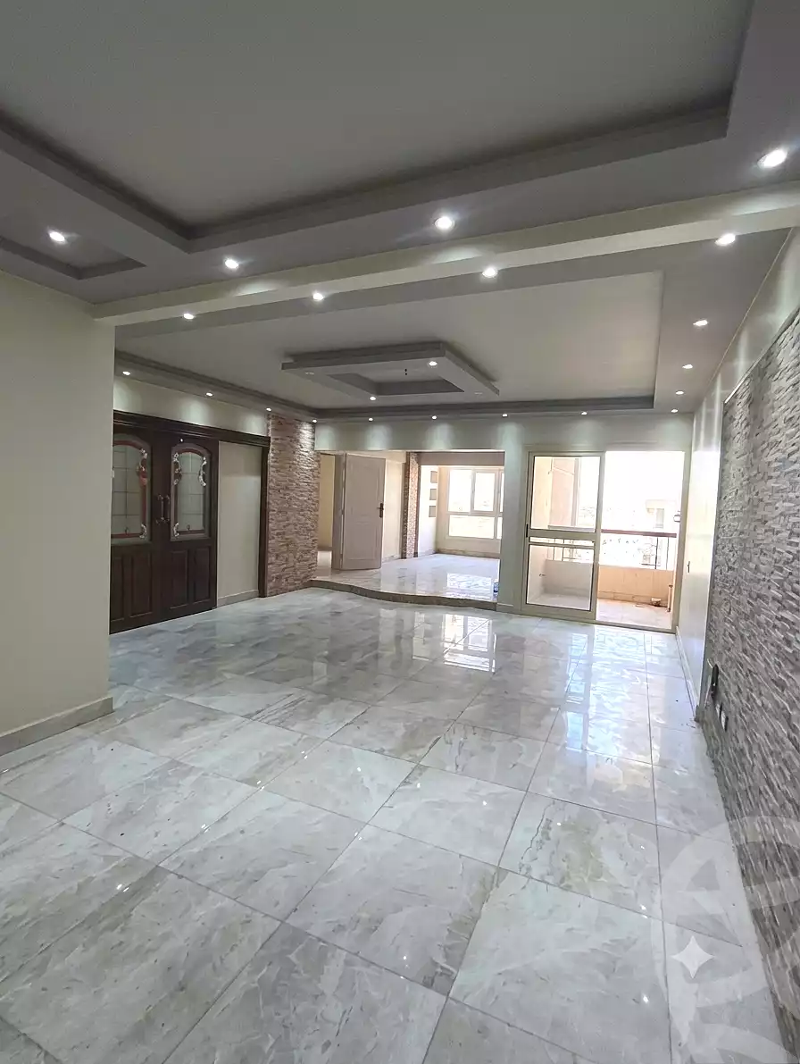 https://aqarmap.com.eg/ar/listing/7212350-for-rent-alexandria-moharram-bey