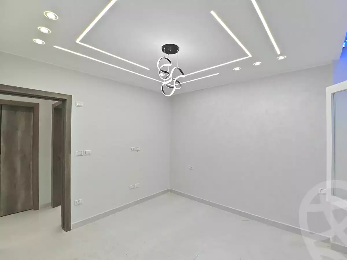 https://aqarmap.com.eg/en/listing/7216591-for-sale-cairo-el-sheikh-zayed-city-compounds-terrace-hdb