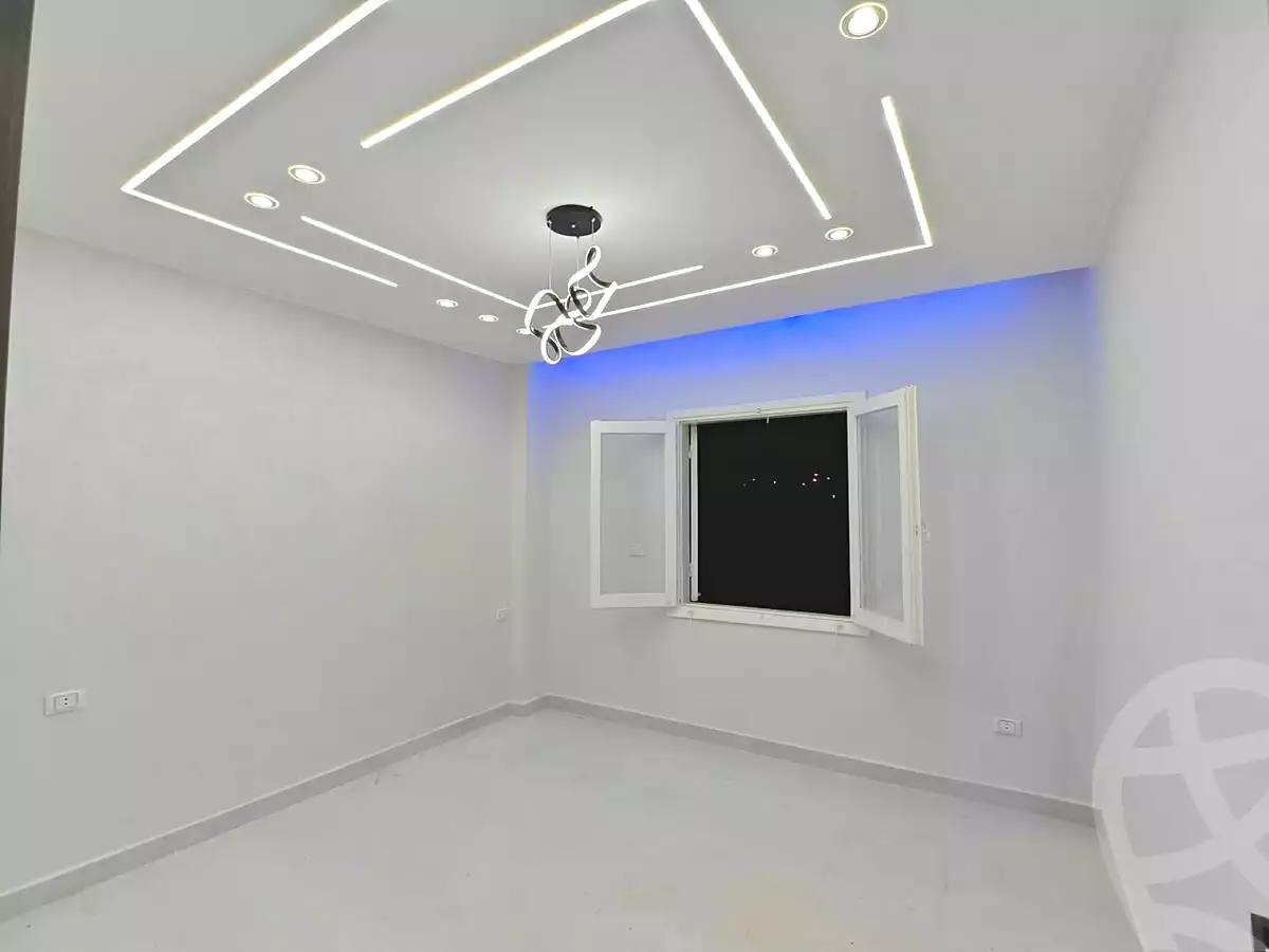 https://aqarmap.com.eg/en/listing/7216591-for-sale-cairo-el-sheikh-zayed-city-compounds-terrace-hdb
