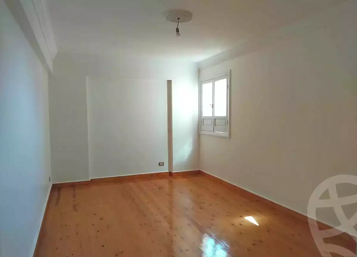 https://aqarmap.com.eg/ar/listing/7216984-for-rent-alexandria-camp-cesar-port-said-street