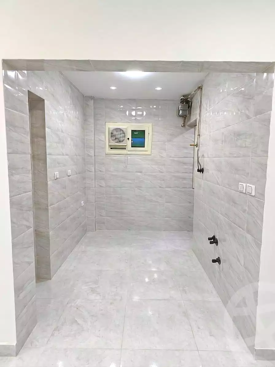 https://aqarmap.com.eg/en/listing/7217017-for-sale-cairo-el-sheikh-zayed-city-compounds-terrace-hdb