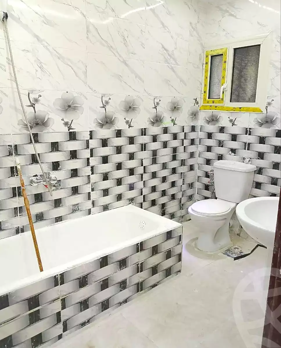 https://aqarmap.com.eg/ar/listing/7217123-for-sale-alexandria-al-agamy-el-hanouvel-radwan-st