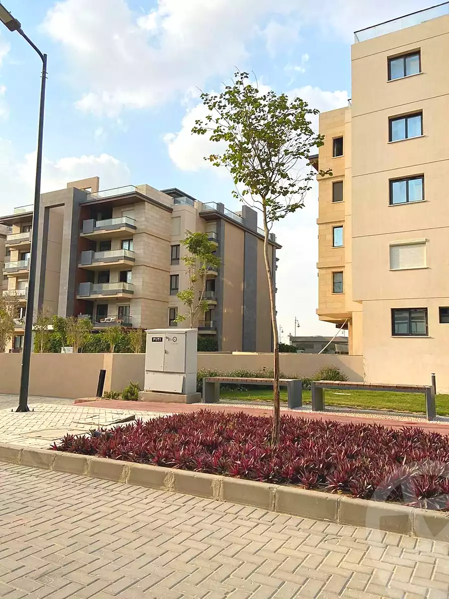 https://aqarmap.com.eg/en/listing/7217138-for-sale-cairo-new-cairo-compounds-azad