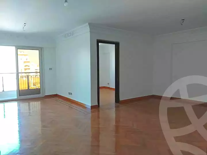 https://aqarmap.com.eg/ar/listing/7217438-for-rent-alexandria-camp-cesar-port-said-street