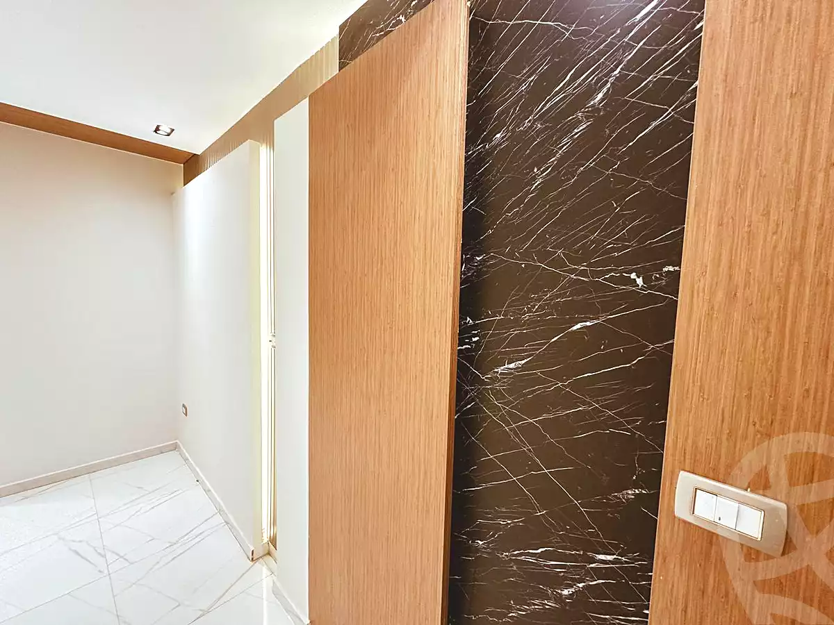 https://aqarmap.com.eg/ar/listing/7217583-for-sale-cairo-6th-of-october-hadaeq-october-compounds-isola