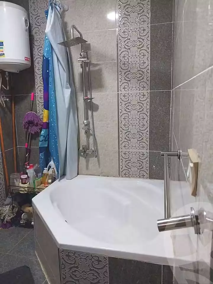 https://aqarmap.com.eg/ar/listing/7217653-for-rent-alexandria-al-agamy-bw-ywsf