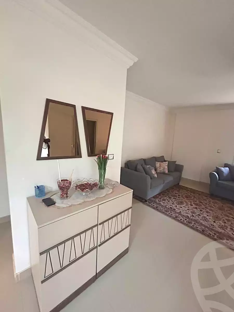 https://aqarmap.com.eg/ar/listing/7217784-for-sale-cairo-new-cairo-compounds-jyd