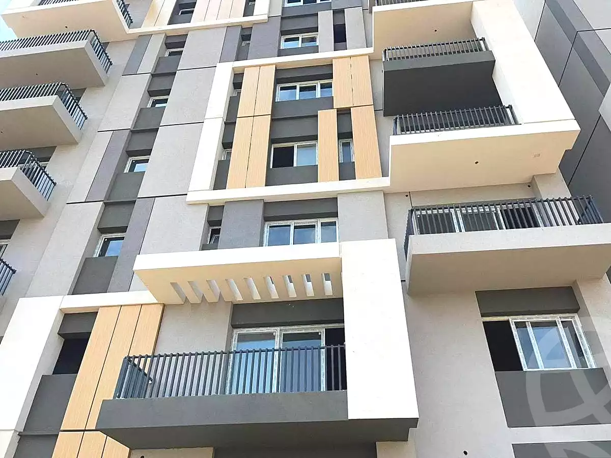 https://aqarmap.com.eg/ar/listing/7217949-for-sale-cairo-new-cairo-lmstqbl-syty-compounds-park-226-haptown-hassan-allam