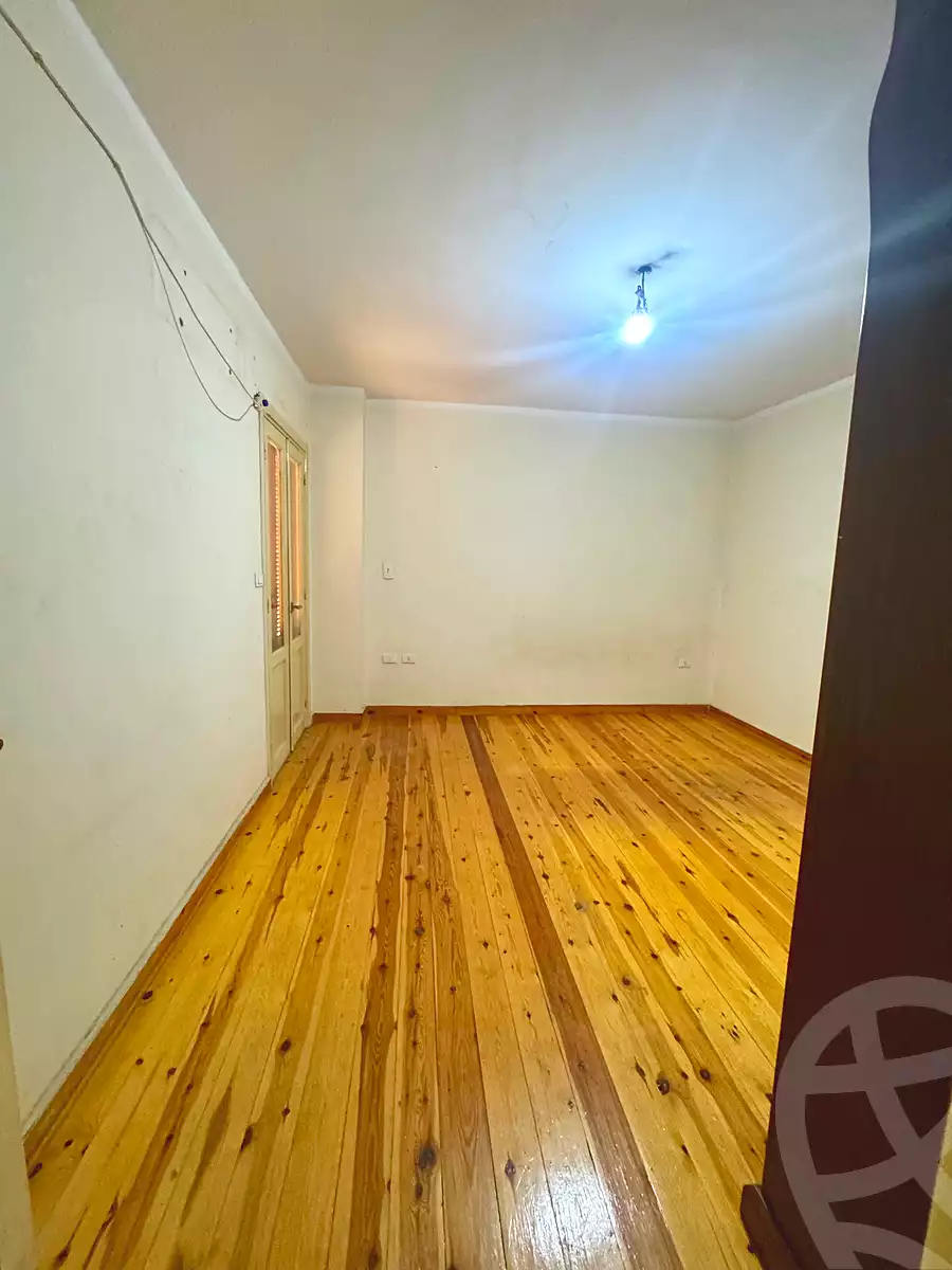 https://aqarmap.com.eg/ar/listing/7218622-for-sale-cairo-new-cairo-compounds-ritaj
