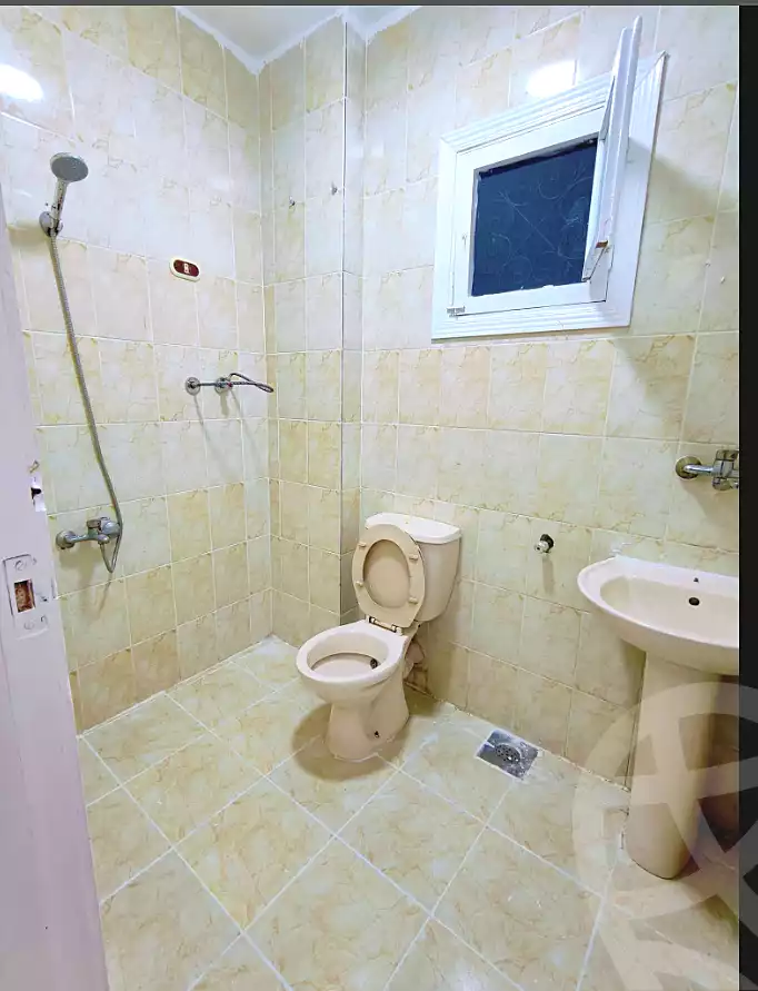 https://aqarmap.com.eg/ar/listing/7218624-for-sale-alexandria-al-agamy-shataa-el-nakheel