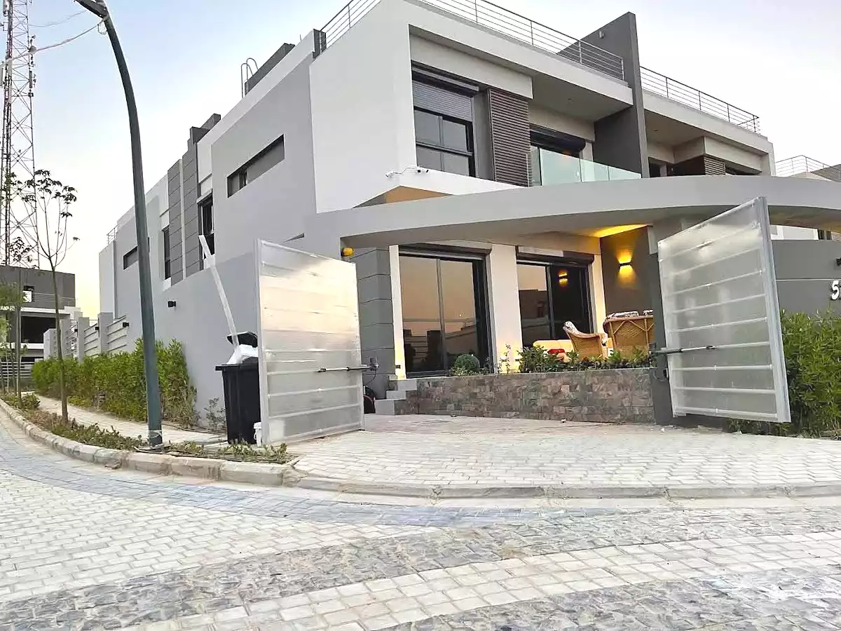 https://aqarmap.com.eg/en/listing/7218757-for-sale-cairo-new-cairo-compounds-el-patio-town-compound-la-vista
