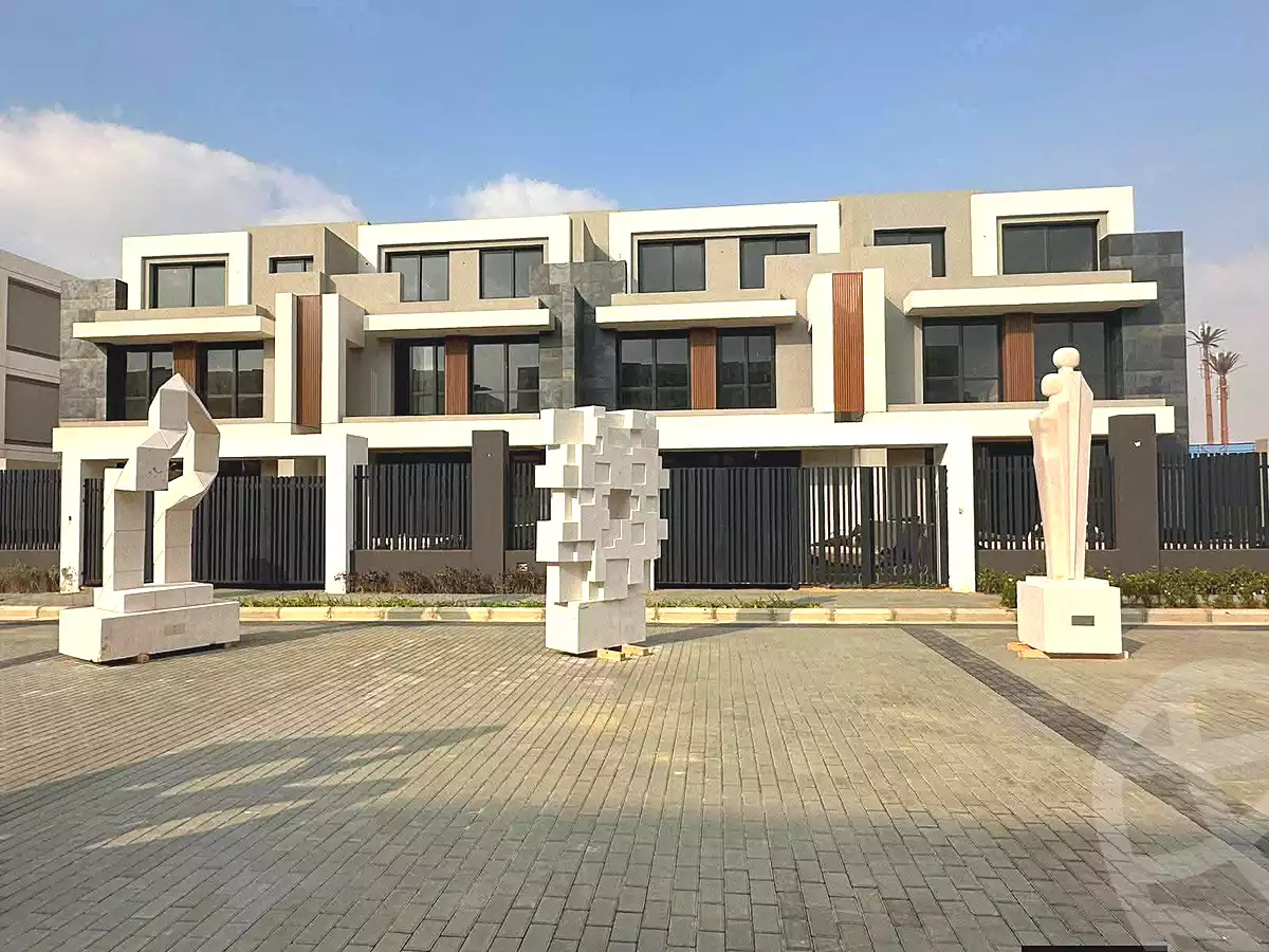 https://aqarmap.com.eg/en/listing/7218762-for-sale-cairo-new-cairo-compounds-el-patio-town-compound-la-vista