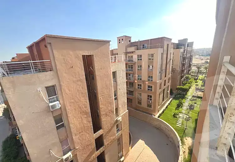 https://aqarmap.com.eg/en/listing/7219228-for-sale-cairo-6th-of-october-hadaeq-october-compounds-degla-gardens