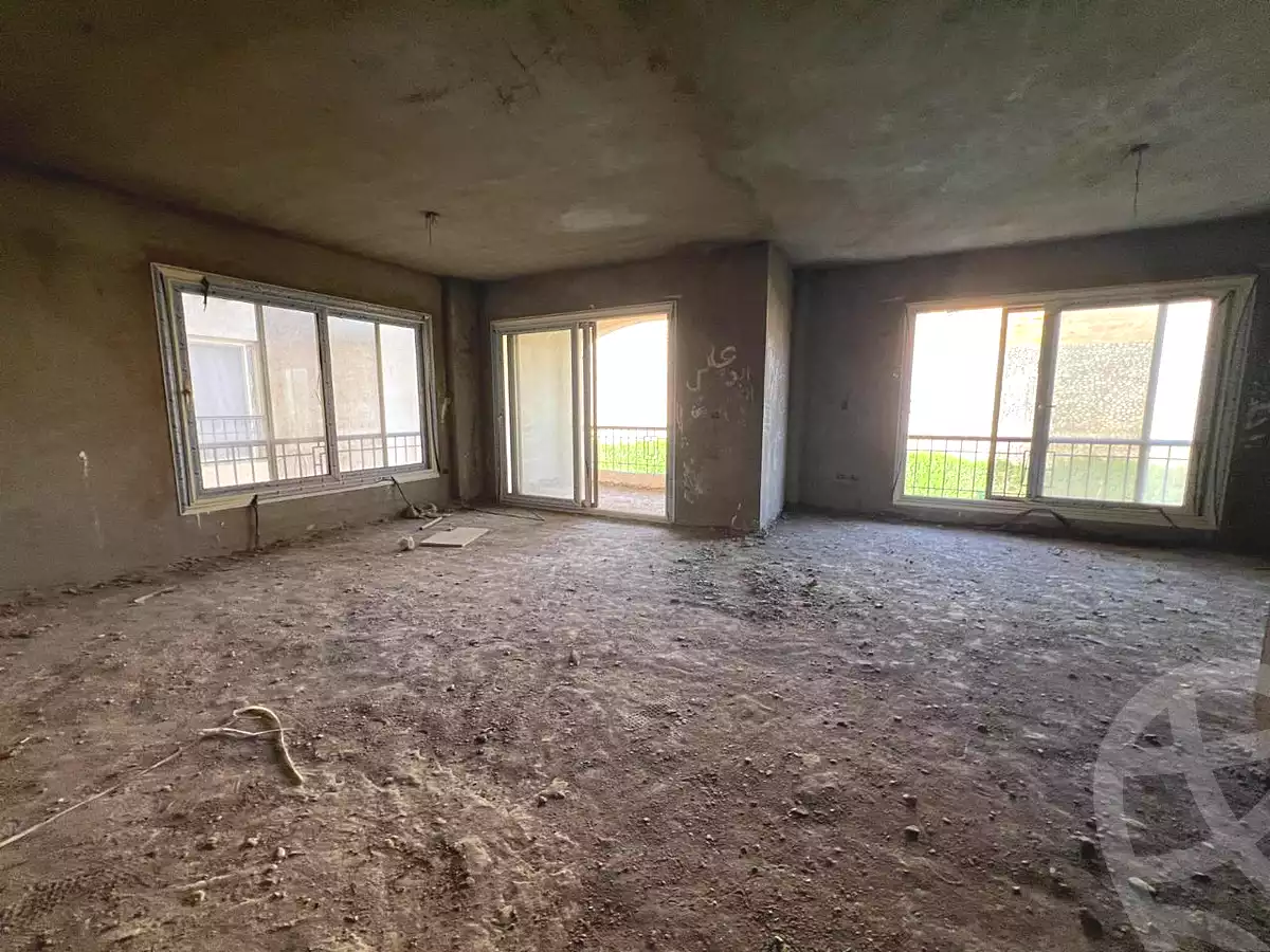 https://aqarmap.com.eg/ar/listing/7219337-for-sale-cairo-new-cairo-compounds-stwn-ryzydns-by-ar-y-llttwyr