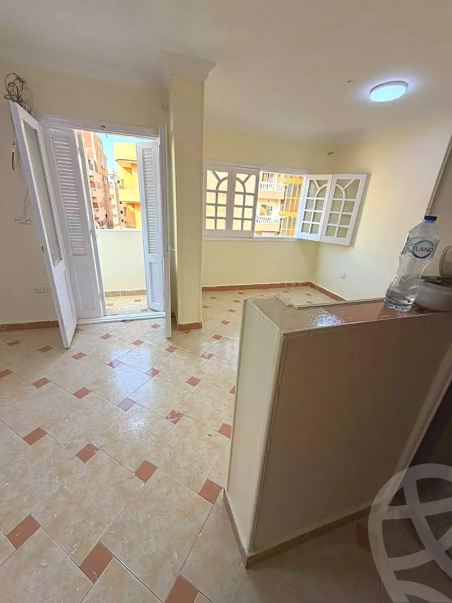 https://aqarmap.com.eg/ar/listing/7219557-for-sale-cairo-6th-of-october-el-ahyaa-neighborhood-2nd-divided-from-al-kafrawei-st