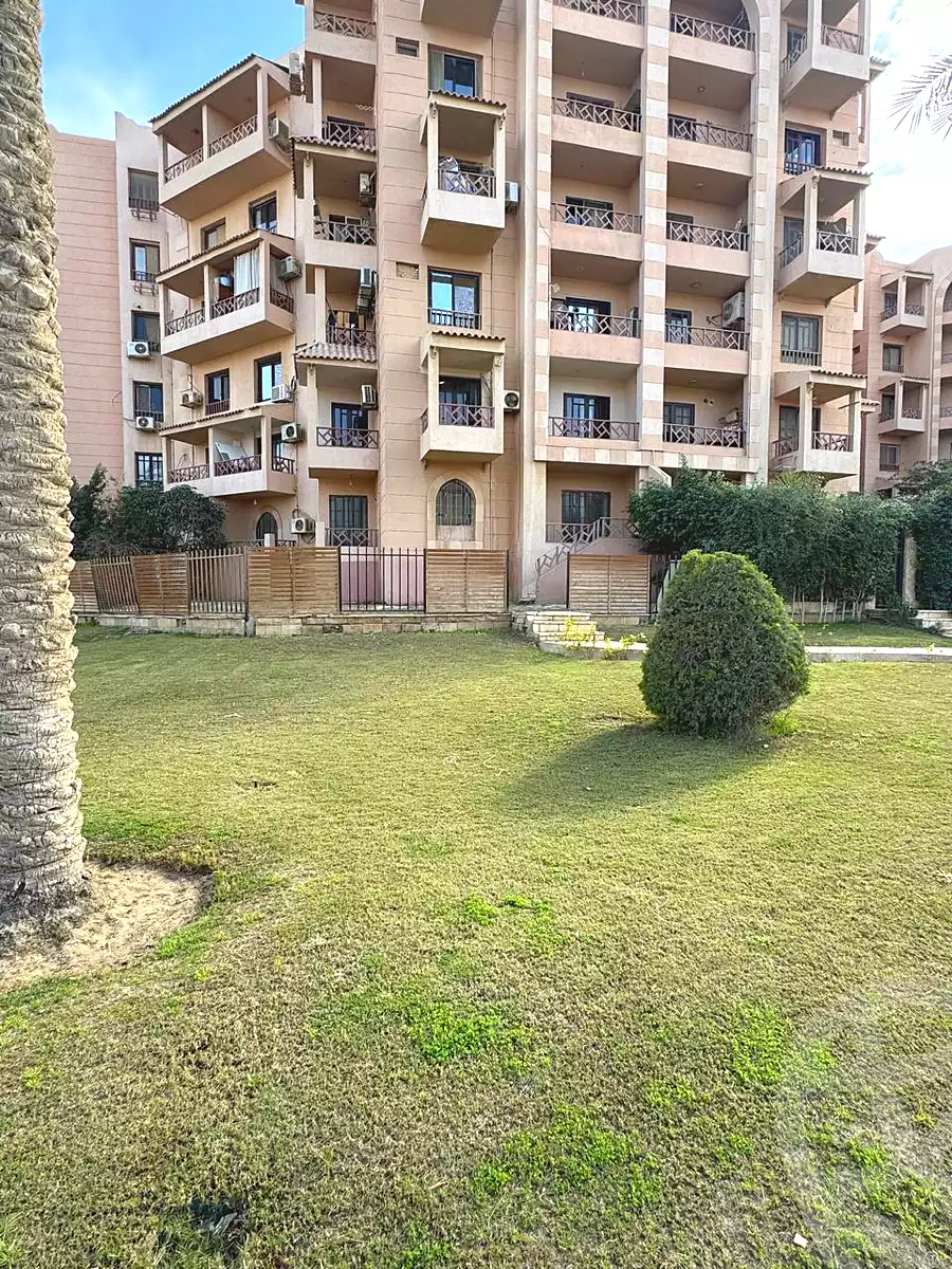 https://aqarmap.com.eg/ar/listing/7219591-for-sale-cairo-new-cairo-lrhb-city-phase-1-youssef-el-sebaey-st