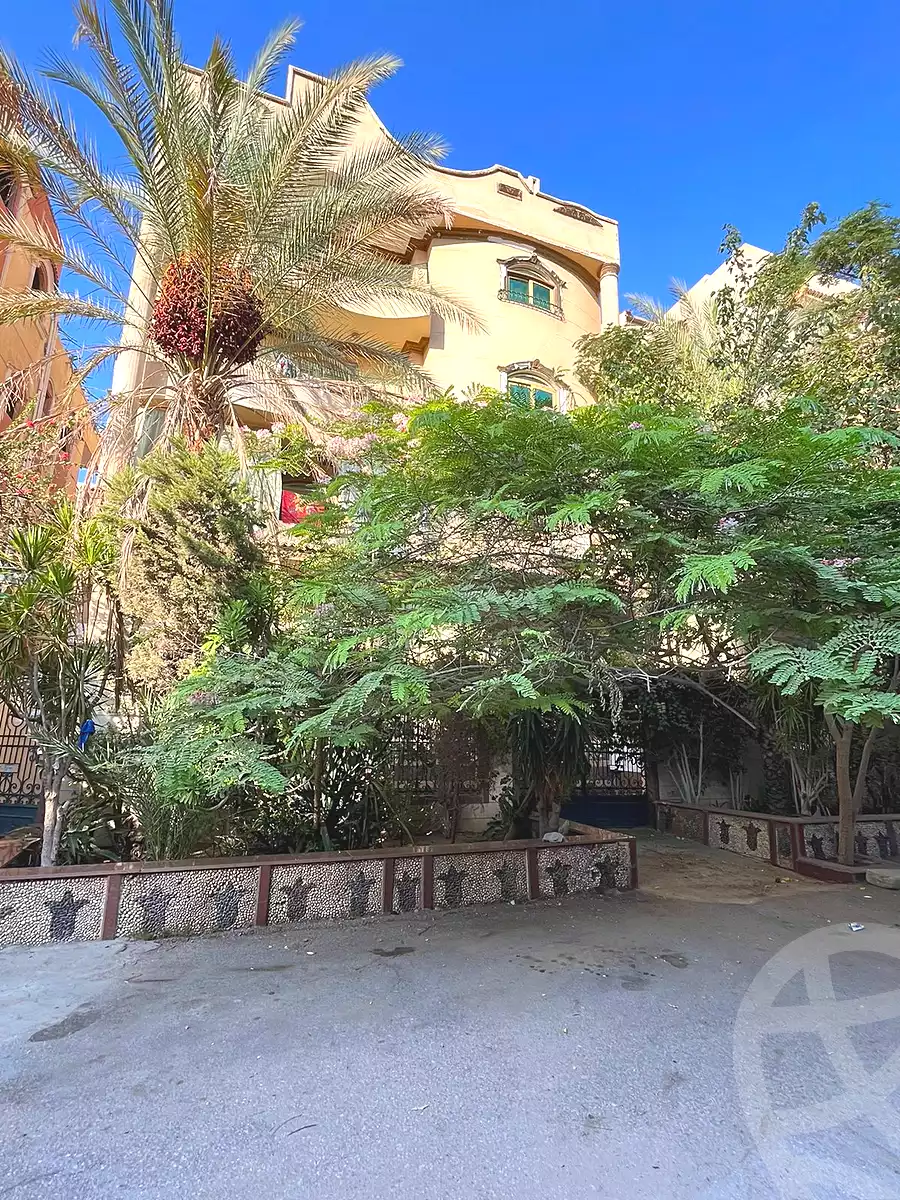 https://aqarmap.com.eg/en/listing/7219728-for-sale-cairo-6th-of-october-el-ahyaa-neighborhood-1st-sixth-neighborhood