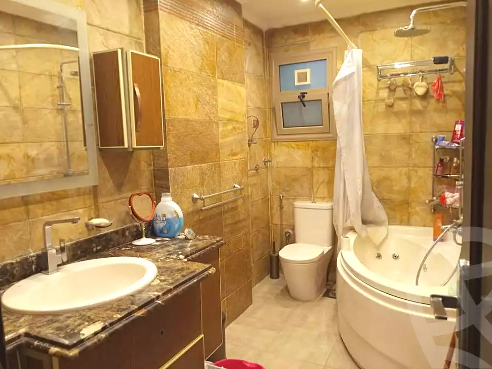 https://aqarmap.com.eg/en/listing/7220465-for-rent-alexandria-bolekly