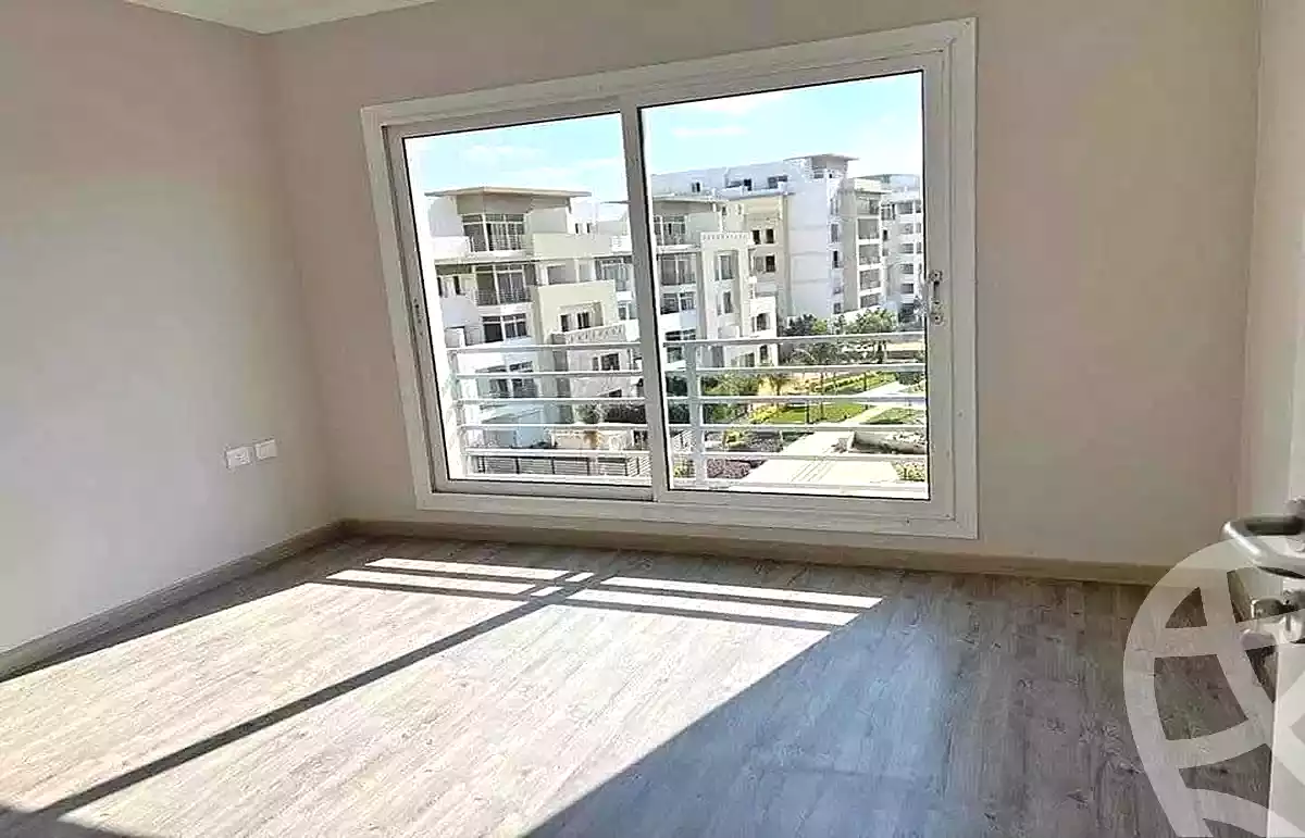https://aqarmap.com.eg/ar/listing/6841158-for-sale-cairo-new-cairo-compounds-hyde-park-greens-hyde-park-compound