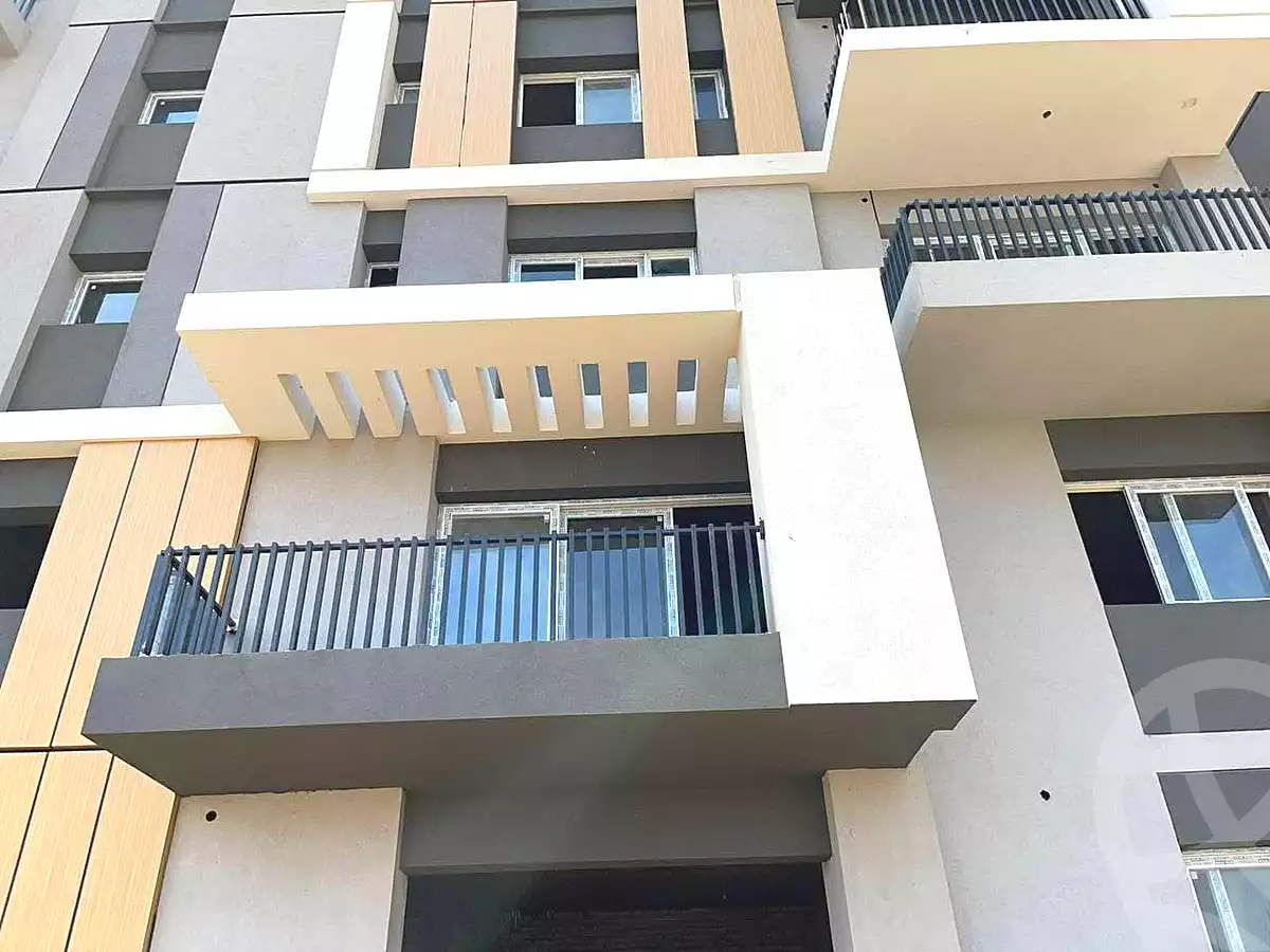 https://aqarmap.com.eg/ar/listing/7221061-for-sale-cairo-new-cairo-lmstqbl-syty-compounds-park-226-haptown-hassan-allam