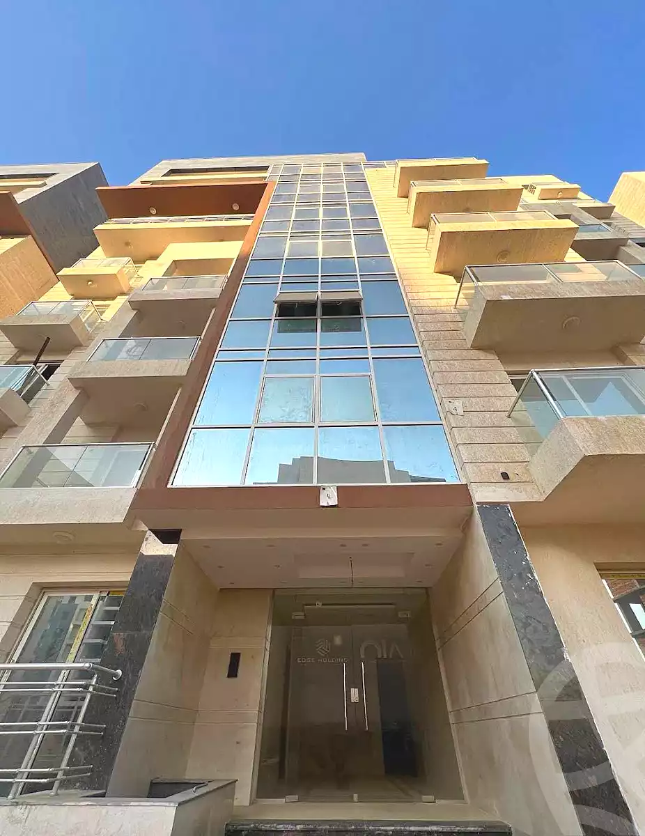 https://aqarmap.com.eg/en/listing/7221101-for-sale-cairo-new-administrative-capital-r7-wy-twrz