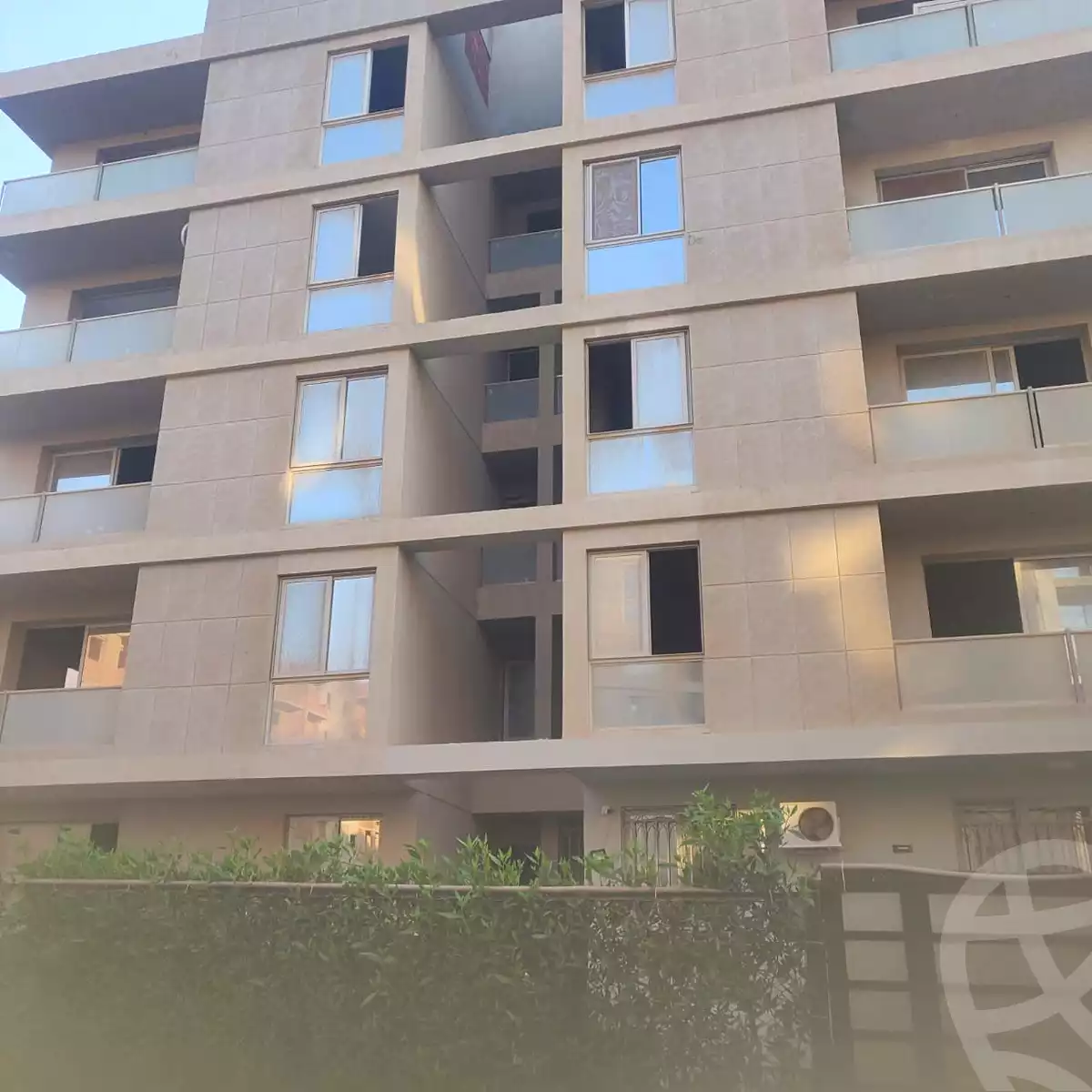 https://aqarmap.com.eg/ar/listing/7221427-for-sale-cairo-6th-of-october-compounds-creek-park
