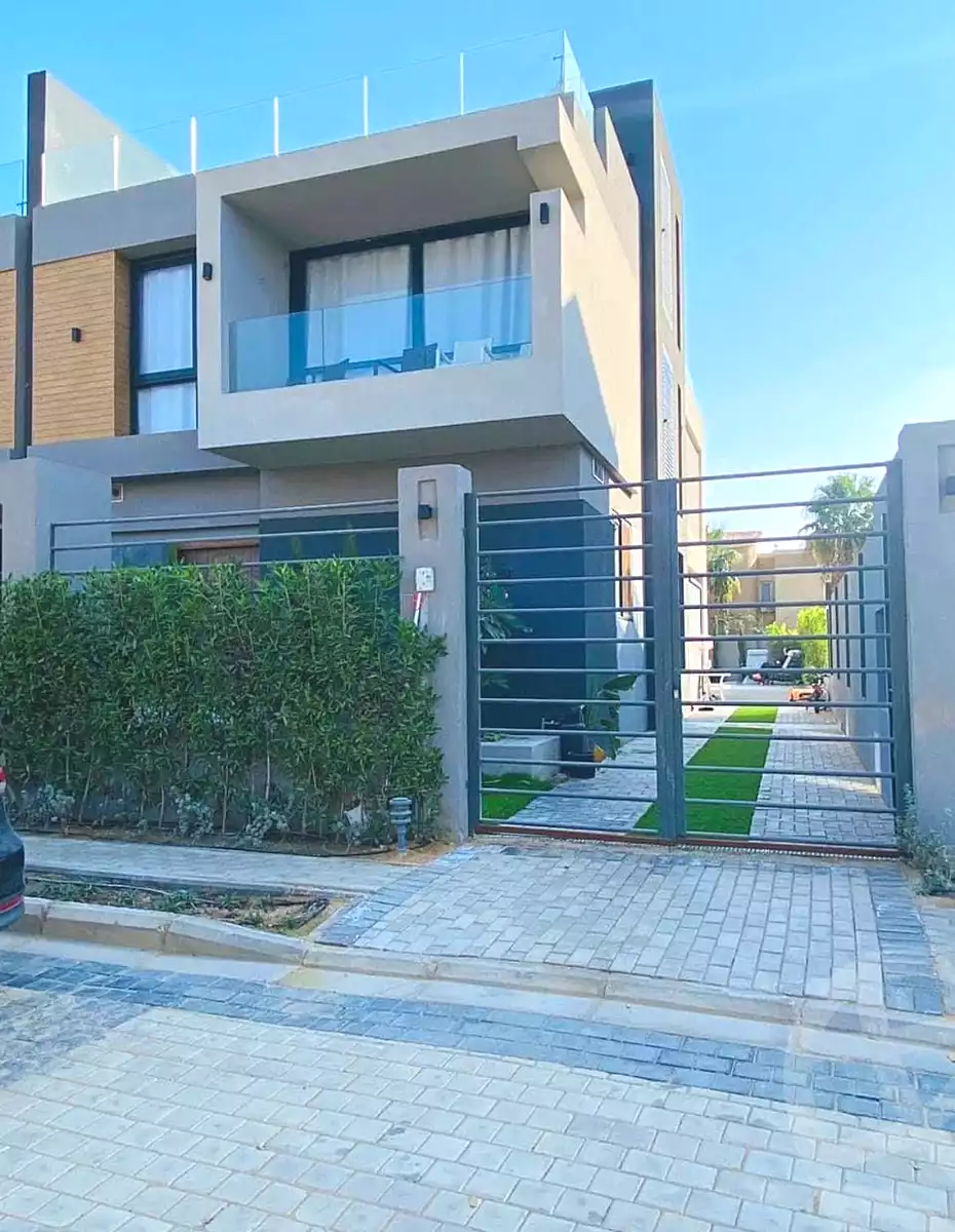 https://aqarmap.com.eg/en/listing/7221746-for-sale-cairo-new-cairo-compounds-el-patio-town-compound-la-vista