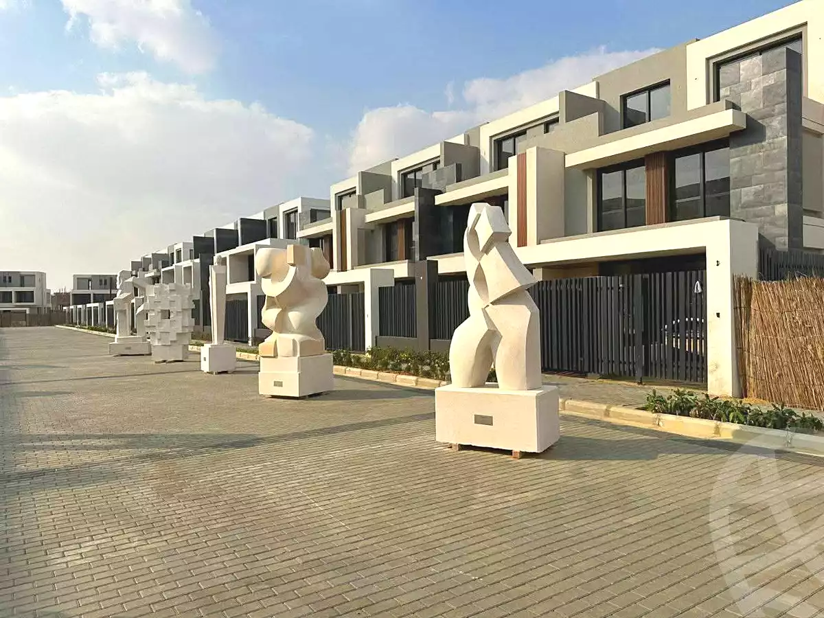 https://aqarmap.com.eg/en/listing/7222093-for-sale-cairo-new-cairo-compounds-el-patio-town-compound-la-vista