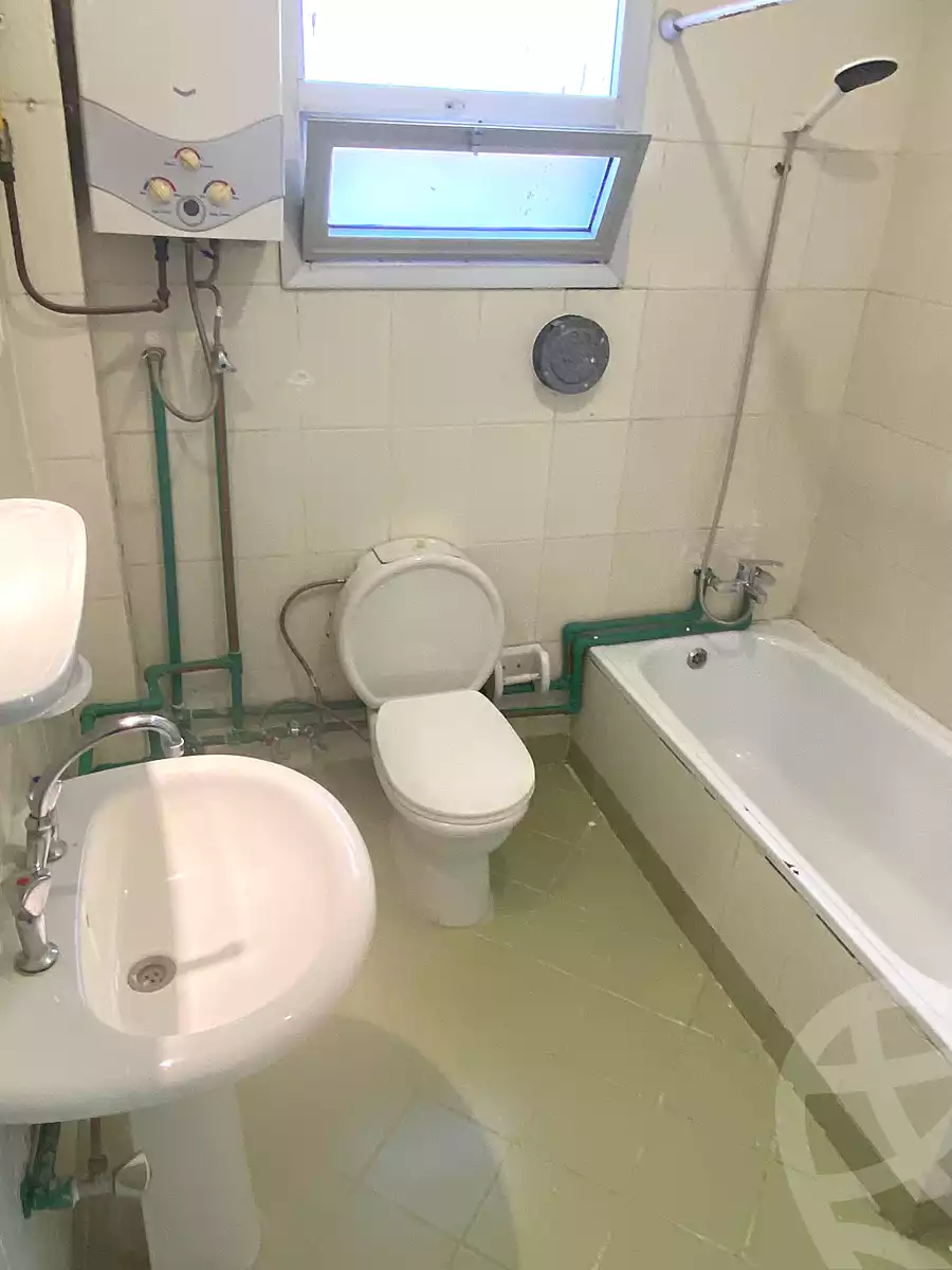 https://aqarmap.com.eg/ar/listing/7221759-for-rent-cairo-new-cairo-lrhb-city-phase-3-youssef-wahbi-st