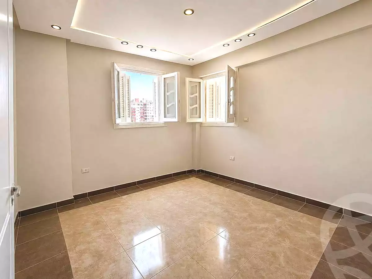 https://aqarmap.com.eg/ar/listing/7223234-for-sale-alexandria-miami-farook-abd-al-wahab-st