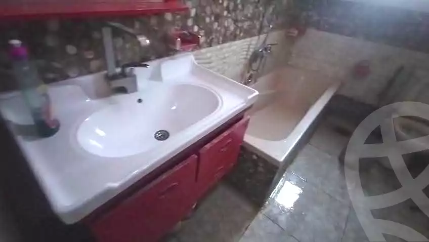 https://aqarmap.com.eg/ar/listing/7223447-for-rent-cairo-faisal-el-tawabeq-el-shaheed-ahmed-hamdy-st