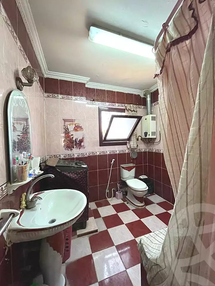 https://aqarmap.com.eg/en/listing/7223627-for-sale-cairo-faisal-kafr-tohormos-queen-nazli-st