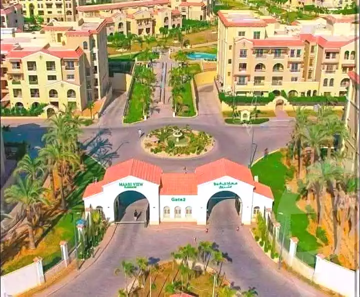 https://aqarmap.com.eg/ar/listing/7223649-for-sale-cairo-el-shorouk-compounds-yfy-ryzydns