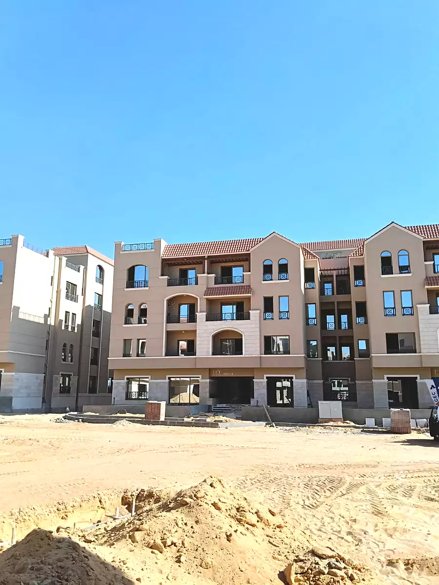 https://aqarmap.com.eg/ar/listing/7223649-for-sale-cairo-el-shorouk-compounds-yfy-ryzydns