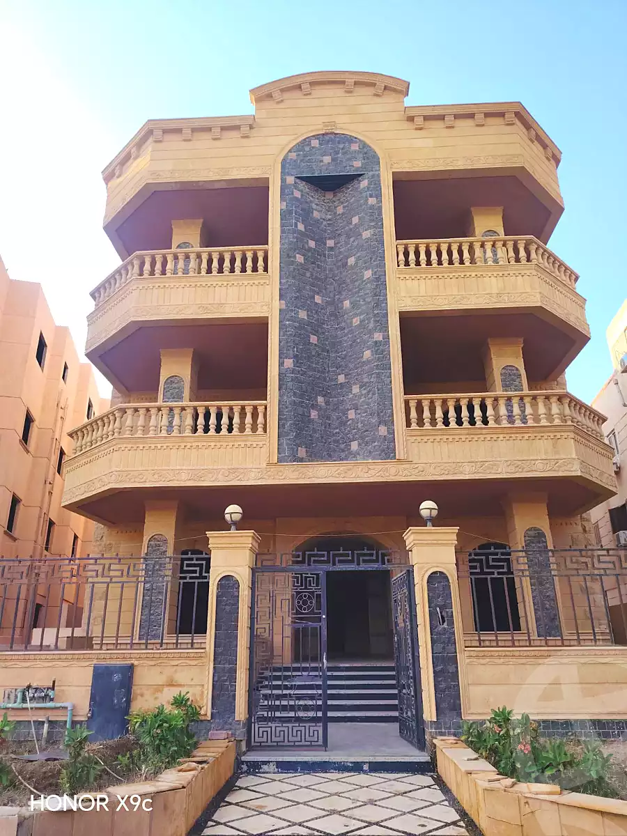 https://aqarmap.com.eg/ar/listing/7223924-for-sale-cairo-new-cairo-el-banafsg-el-banafsag-11-suleiman-al-halabi-st