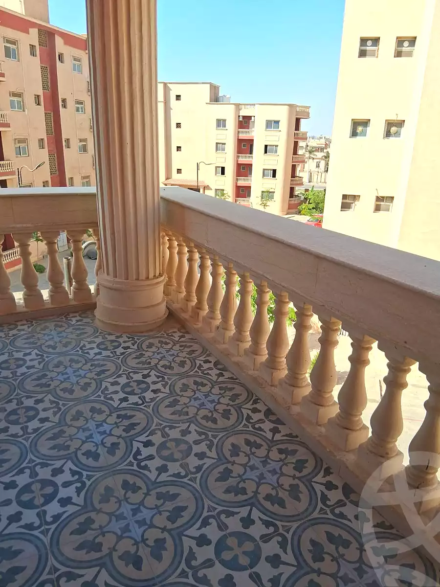 https://aqarmap.com.eg/en/listing/7223941-for-sale-cairo-new-cairo-compounds-zohour-life-compound