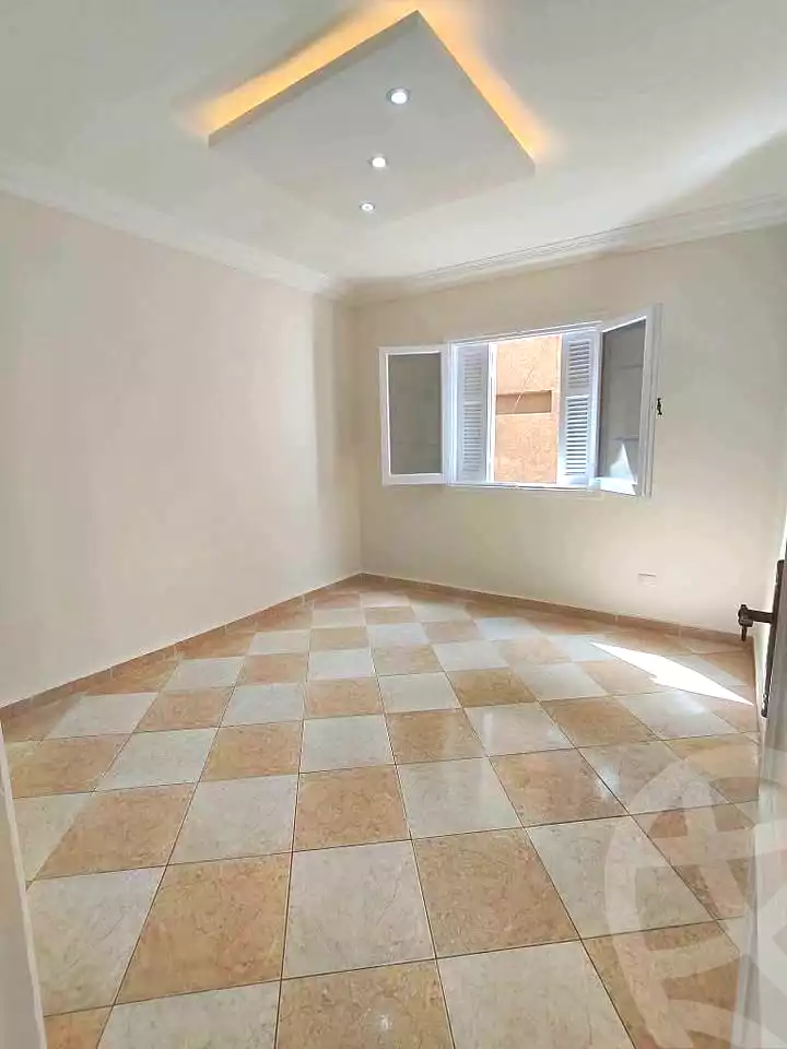 https://aqarmap.com.eg/ar/listing/7224168-for-sale-alexandria-el-asafra-shr-45