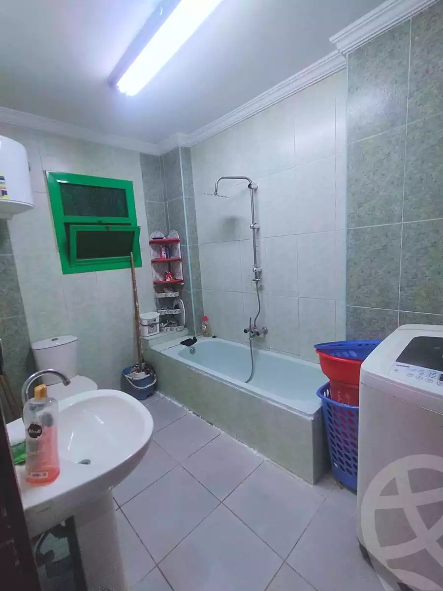 https://aqarmap.com.eg/ar/listing/7225304-for-sale-cairo-helwan-helwan-el-sharkeya-heidar-st