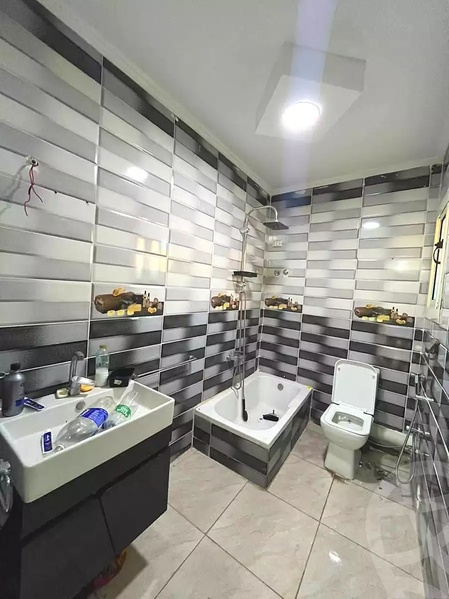 https://aqarmap.com.eg/ar/listing/7225794-for-sale-alexandria-al-agamy-lbytsh-al-kaada-st