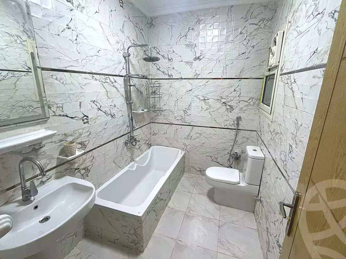 https://aqarmap.com.eg/ar/listing/7225875-for-rent-cairo-el-sheikh-zayed-city-compounds-el-khamayel