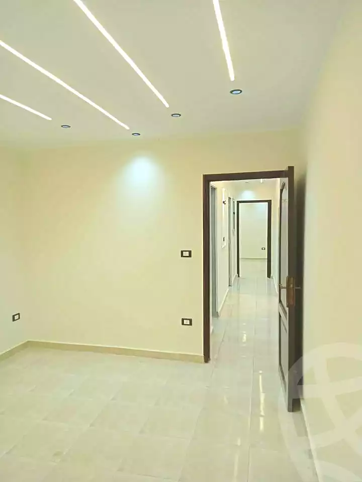 https://aqarmap.com.eg/ar/listing/7226185-for-sale-alexandria-al-agamy-el-hanouvel