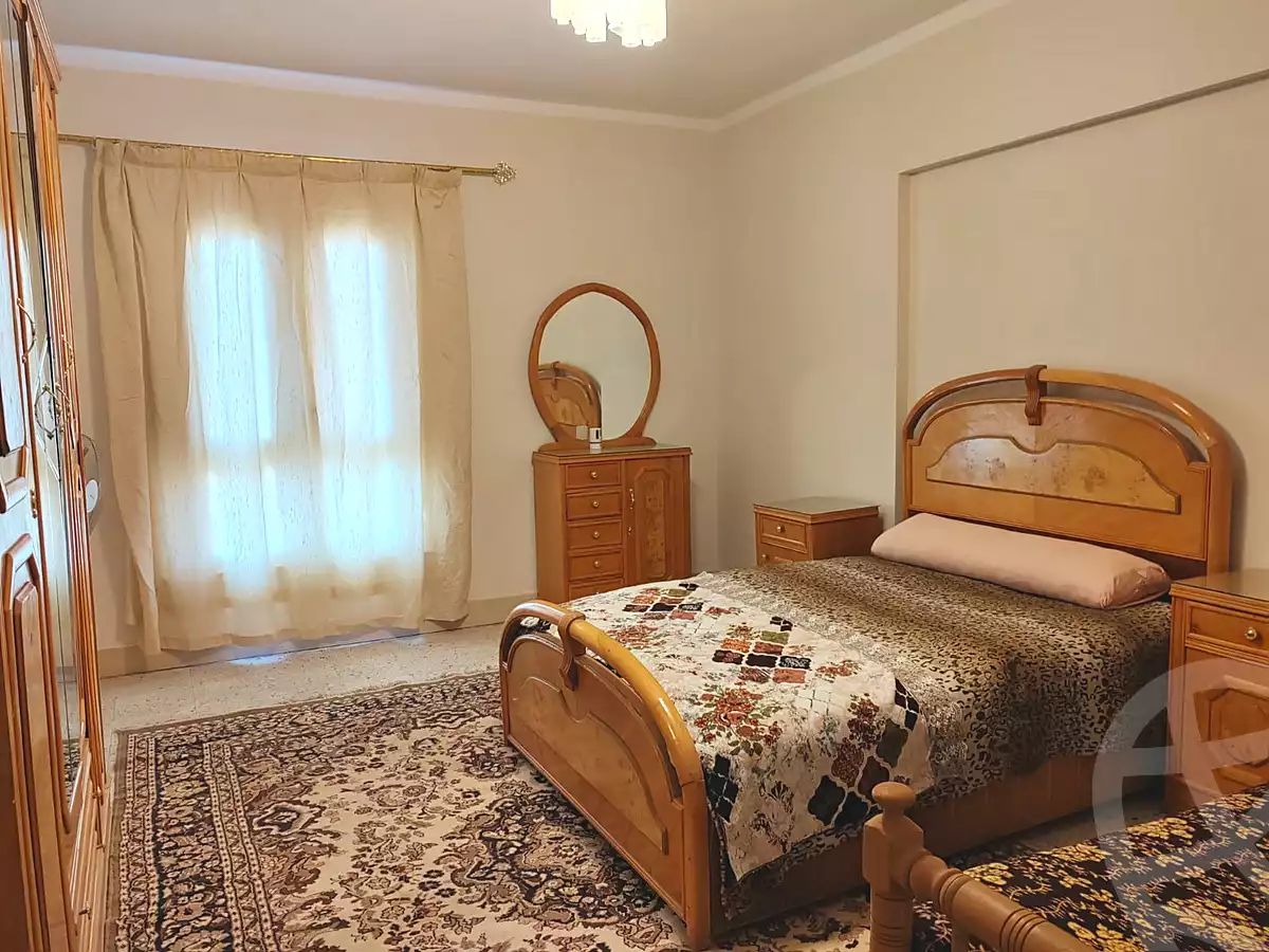https://aqarmap.com.eg/ar/listing/7226407-for-rent-cairo-el-sheikh-zayed-city-el-hay-elawel-street-10