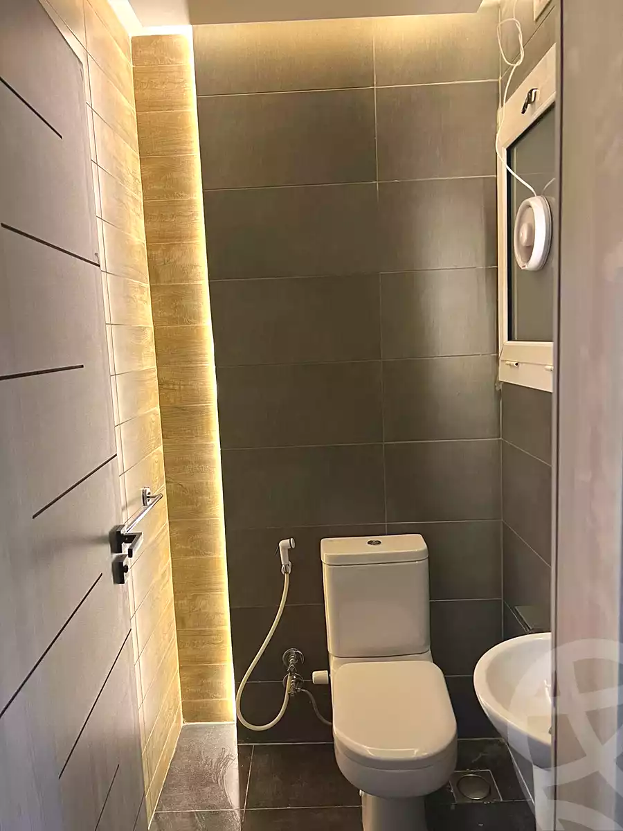https://aqarmap.com.eg/en/listing/7227128-for-rent-cairo-new-cairo-compounds-hyde-park-centre-ville-hyde-park