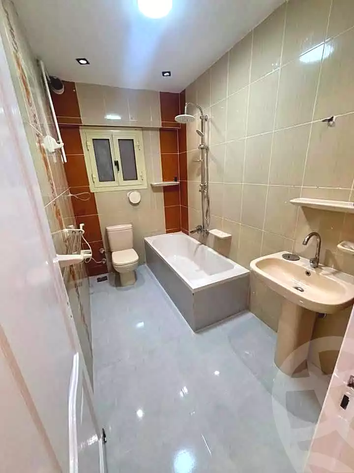 https://aqarmap.com.eg/ar/listing/7228004-for-sale-alexandria-sydy-bshr-sydy-bshr-bhry-shr-mhmwd-l-yswy