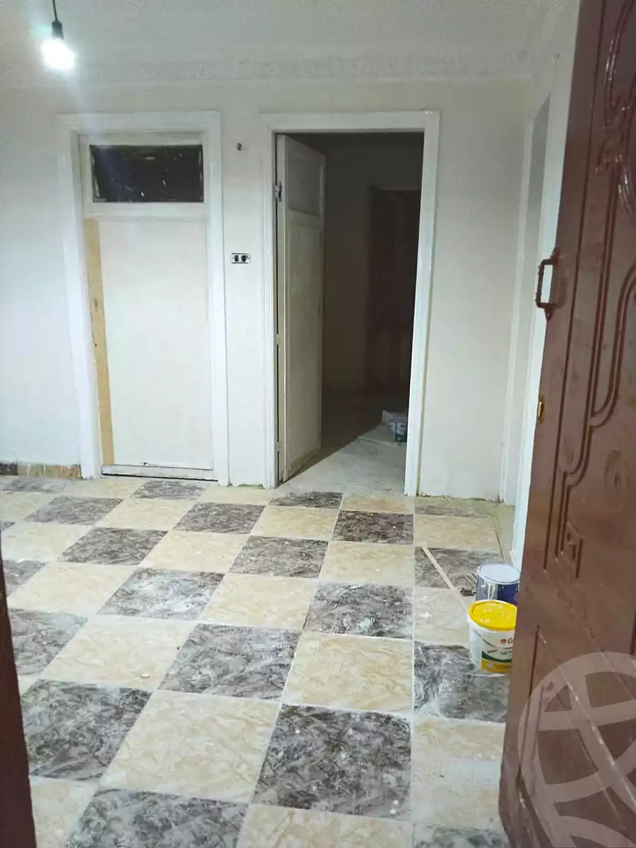 https://aqarmap.com.eg/ar/listing/7229311-for-sale-cairo-helwan-el-shareaa-el-sharby-st